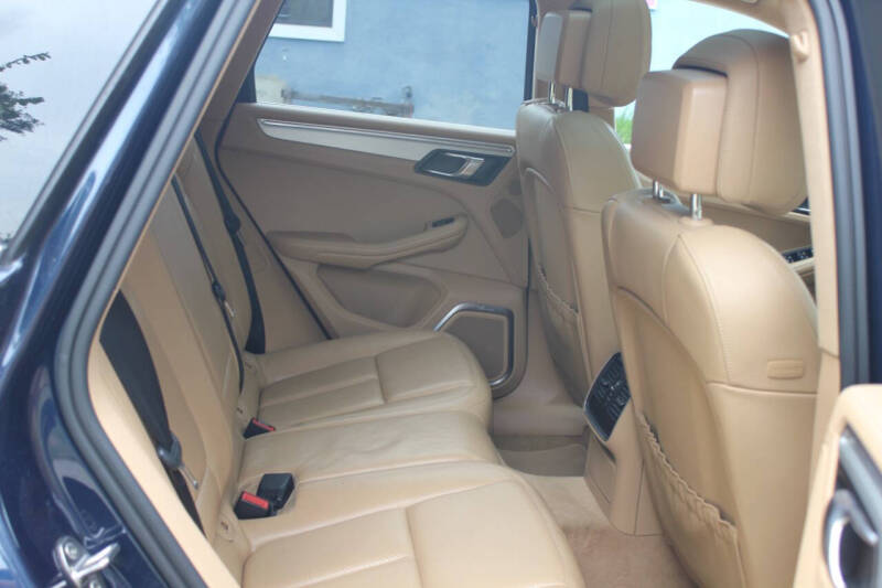 2015 Porsche Macan Turbo