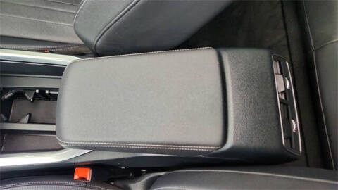 2022 Audi e-tron quattro Premium Plus