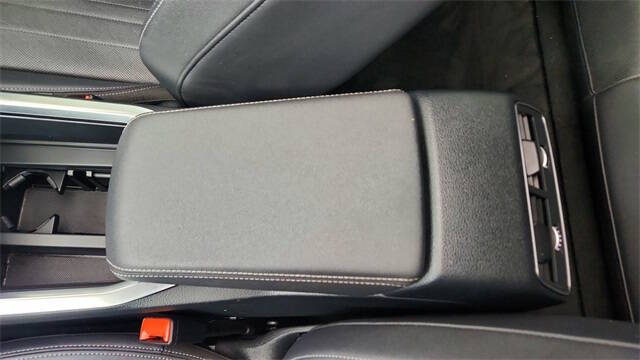 2022 Audi e-tron quattro Premium Plus