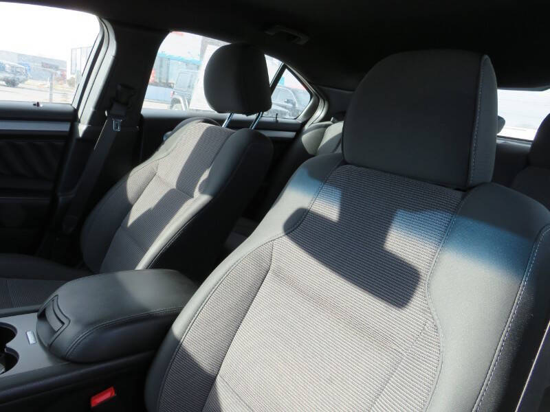 2018 Ford Taurus SEL