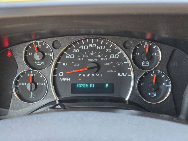 2023 Chevrolet Express 2500