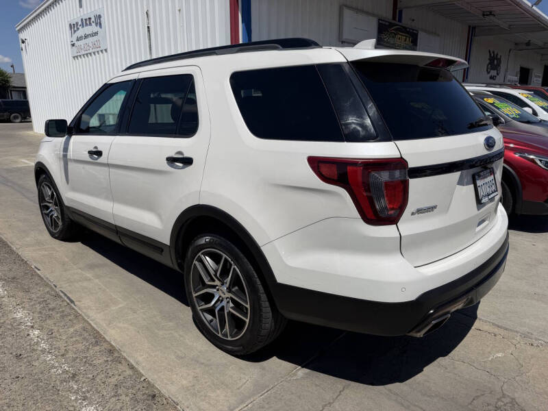 2016 Ford Explorer Sport