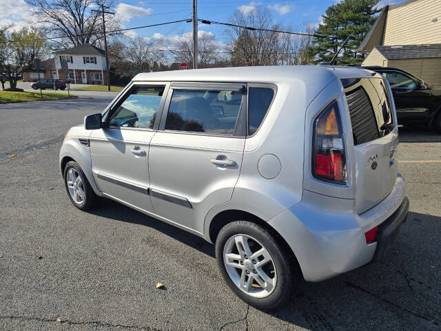 2011 Kia Soul for sale at QUEENSGATE AUTO SALES in York, PA