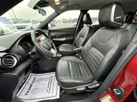 2020 Nissan Kicks SR