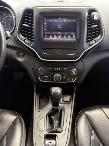 2019 Jeep Cherokee Latitude Plus