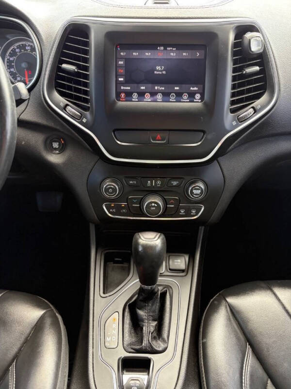 2019 Jeep Cherokee Latitude Plus