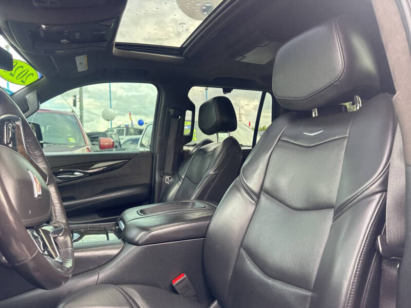 2020 Cadillac Escalade Platinum