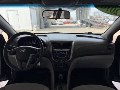 2016 Hyundai Accent SE