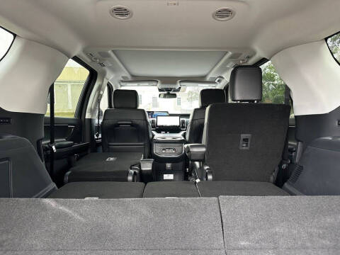 2025 Ford Expedition Platinum