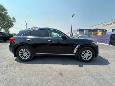 2016 Infiniti QX70