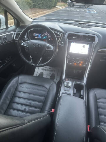 2017 Ford Fusion Hybrid SE