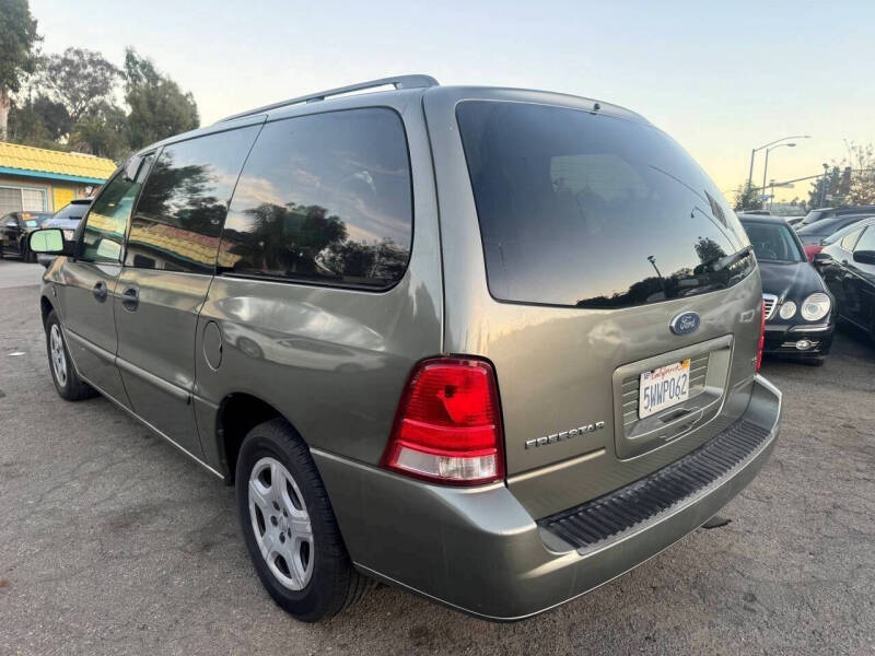 2005 Ford Freestar SE
