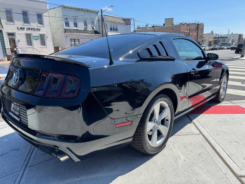 2013 Ford Mustang V6