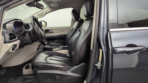 2021 Chrysler Pacifica Touring L