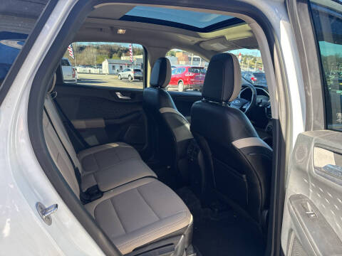 2020 Ford Escape Titanium