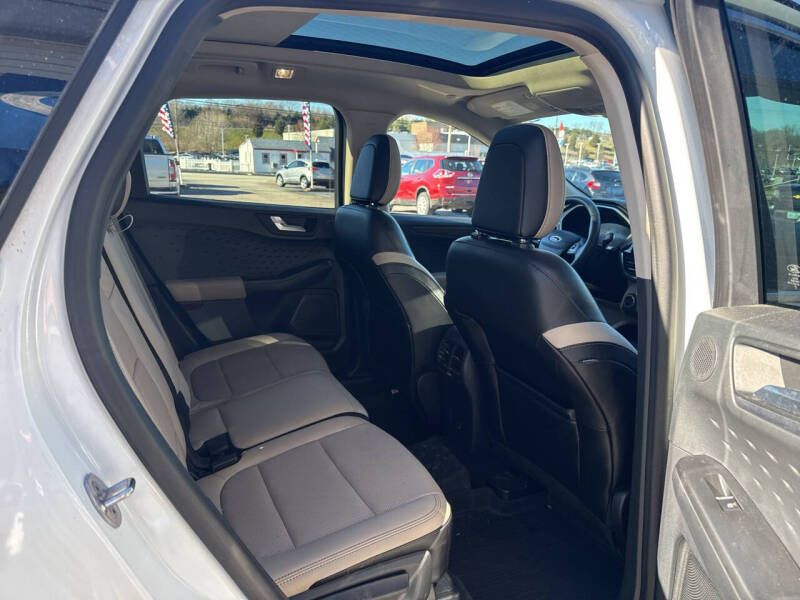 2020 Ford Escape Titanium