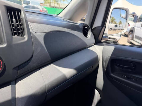 2021 Nissan NV200 SV