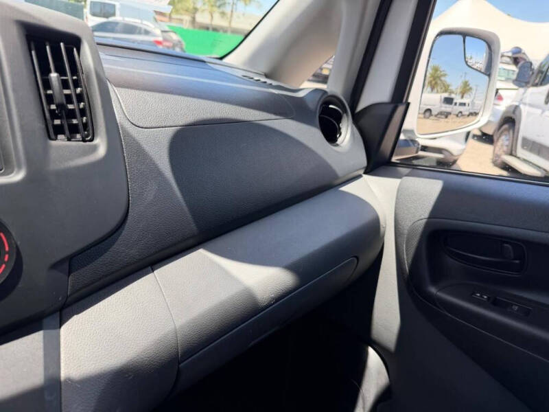 2021 Nissan NV200 SV