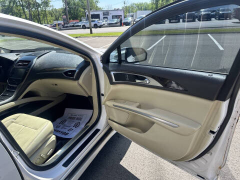 2014 Lincoln MKZ
