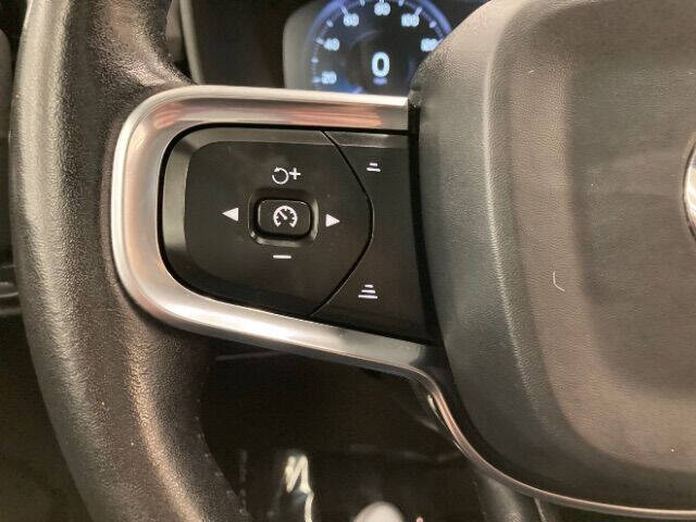 2019 Volvo XC40 T5 R-Design