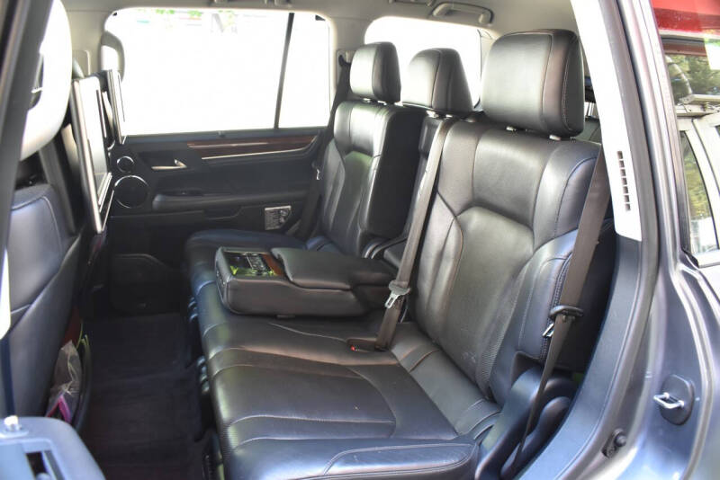 2018 Lexus LX 570