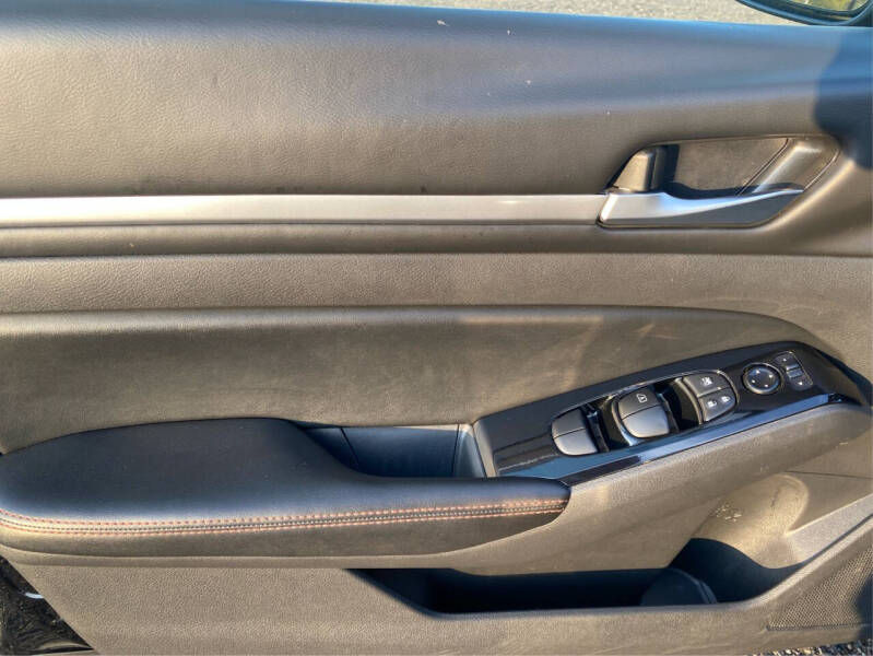 2024 Nissan Altima 2.5 SR