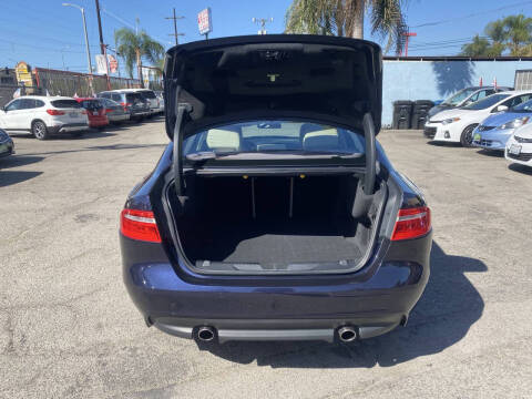 2017 Jaguar XE 25t Prestige