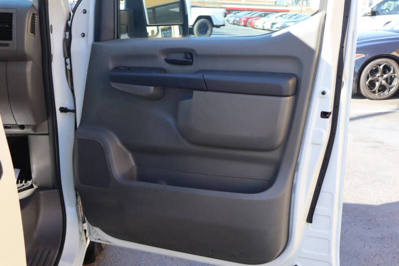 2016 Nissan NV