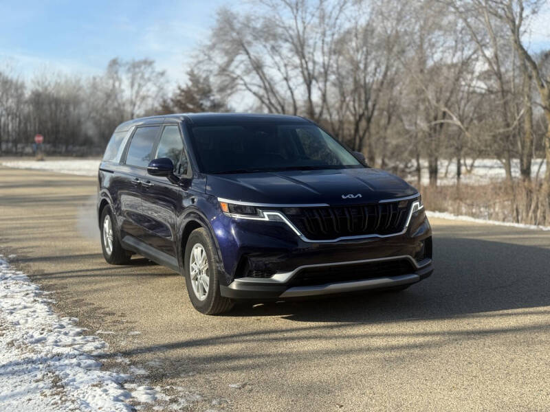 2023 Kia Carnival LX