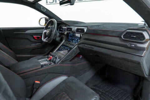 2023 Lamborghini Urus Performante