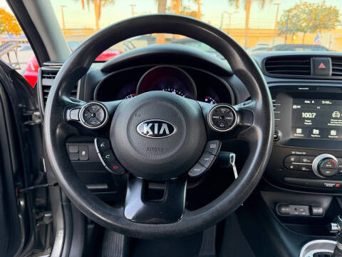 2019 Kia Soul +