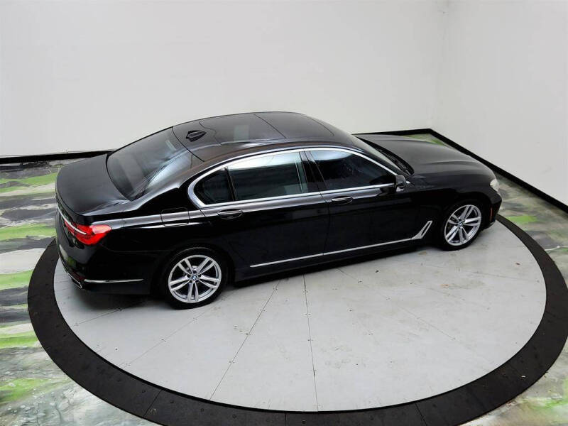 2017 BMW 7 Series 740i
