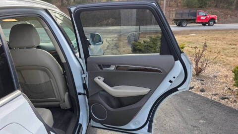 2012 Audi Q5 2.0T quattro Premium Plus