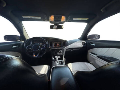 2016 Dodge Charger SXT