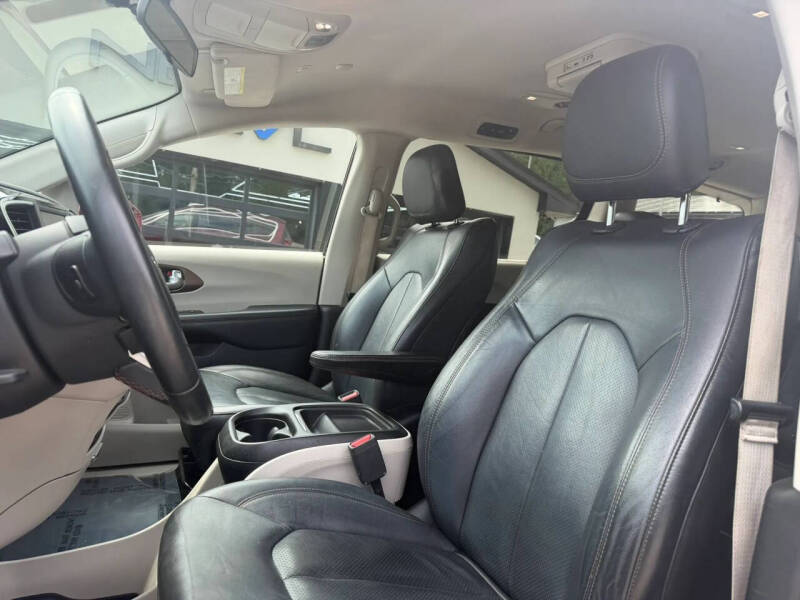 2018 Chrysler Pacifica Touring L