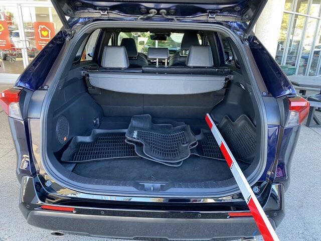 2020 Toyota RAV4 Hybrid XSE