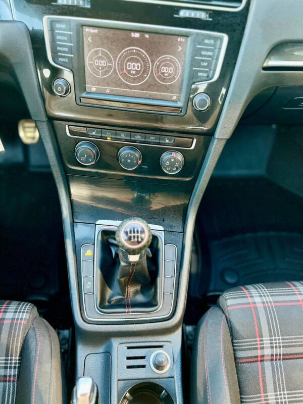 2016 Volkswagen Golf GTI