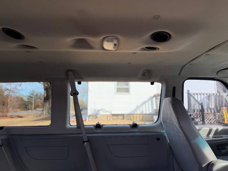 2008 Ford E-Series E-350 SD XLT