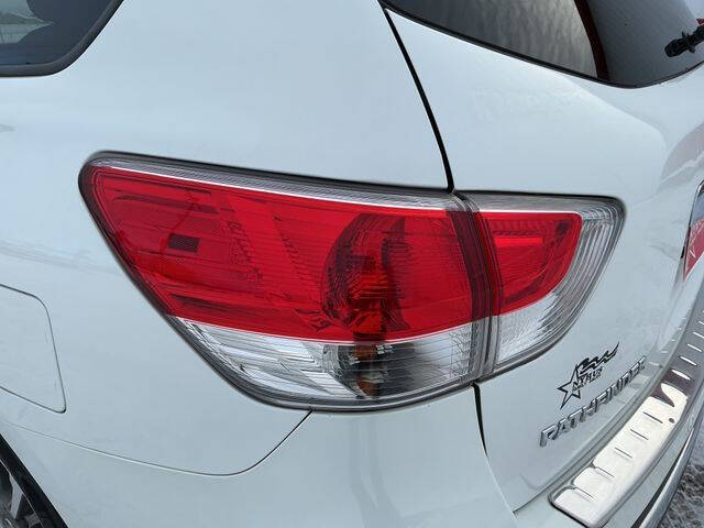 2014 Nissan Pathfinder SV