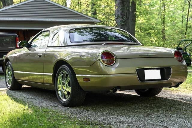 2005 Ford Thunderbird Deluxe