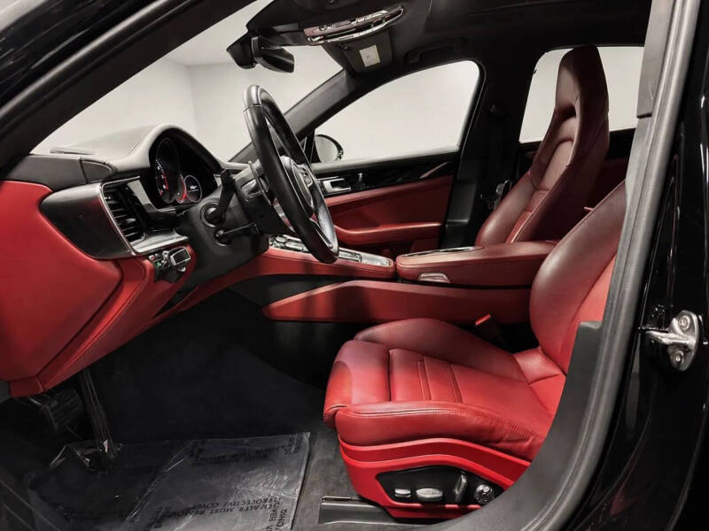 2020 Porsche Panamera