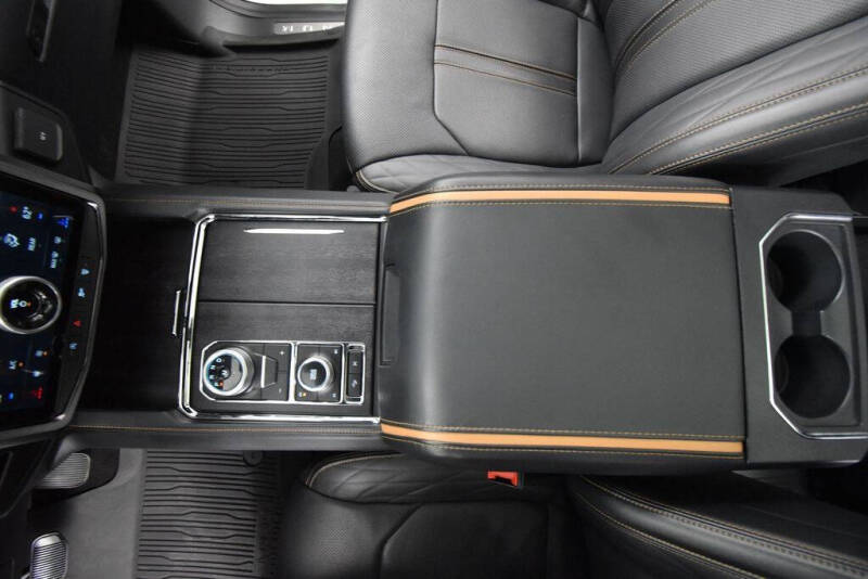 2024 Ford Expedition Platinum