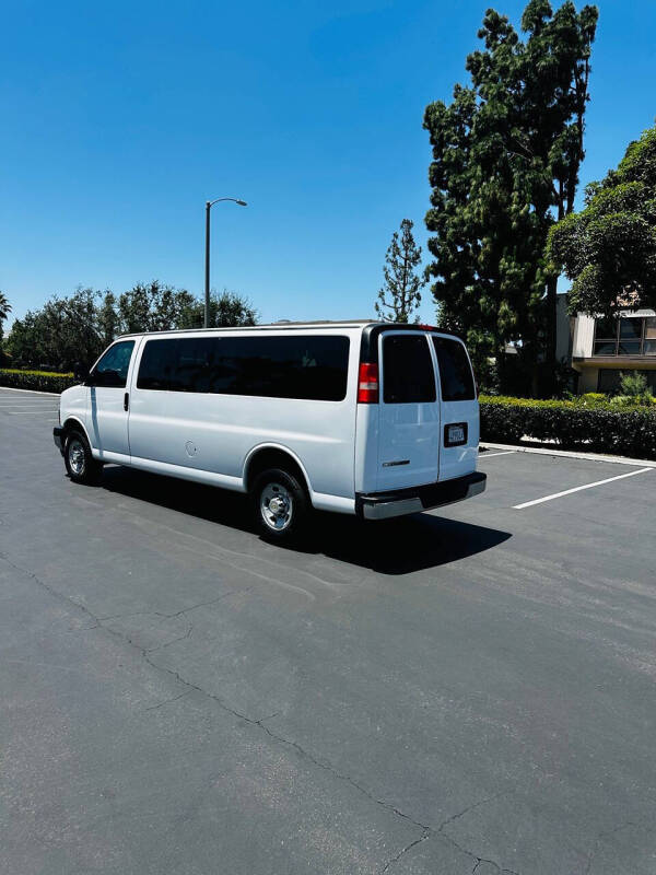 2017 Chevrolet Express LT 3500