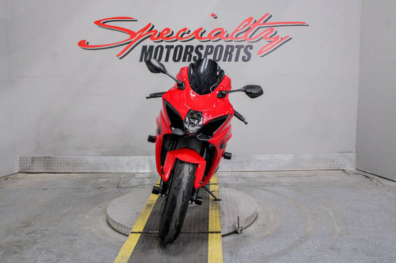 2017 Suzuki GSX-R1000