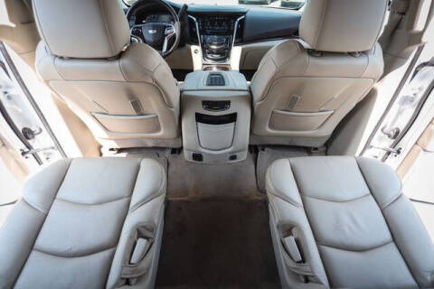 2017 Cadillac Escalade Luxury