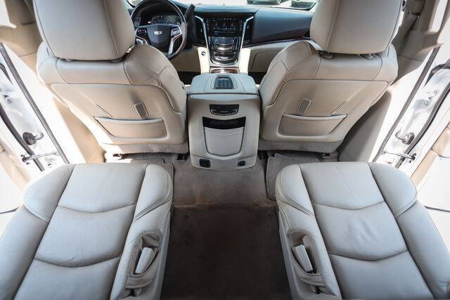 2017 Cadillac Escalade Luxury