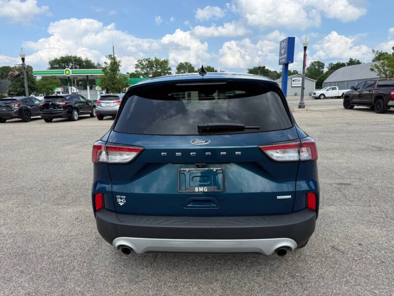 2020 Ford Escape SE