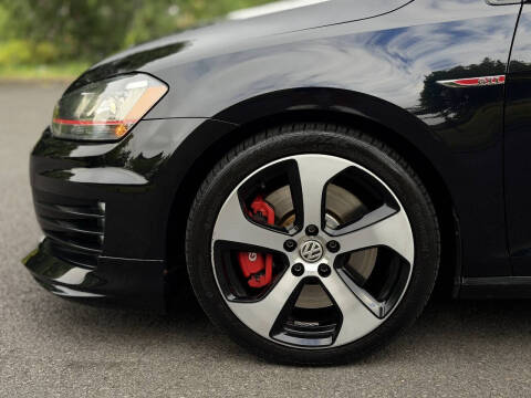 2017 Volkswagen Golf GTI SE
