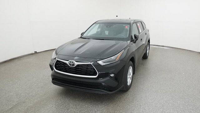 2025 Toyota Highlander LE