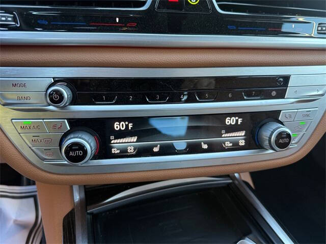 2022 BMW 7 Series 740i